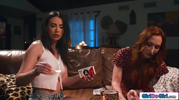 Busty gf is turned on when the first drops of candlewax land