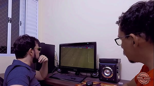 padrasto pega as entiadas brincando nao aguentamos