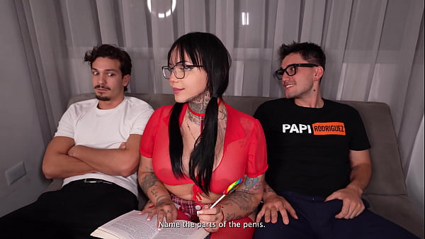 Venezolanas de Tetas y Culo perfecto se calientan con sus amigos españoles con 2 Pollas Grandes