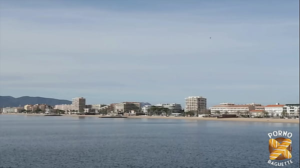 Didine, milf coquine, adore la bite comme la chatte